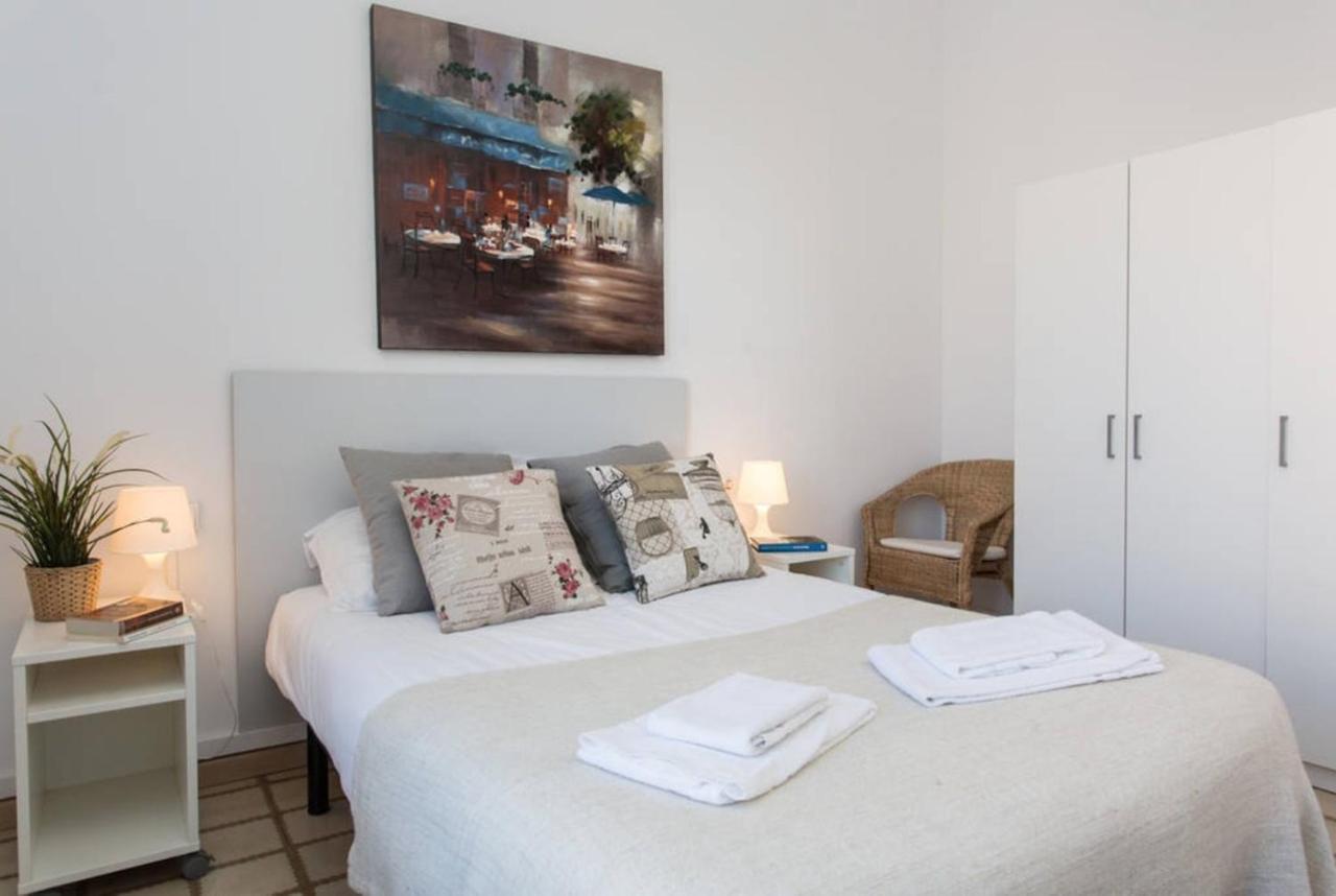 Priority Fira Apartments Barcelona Exterior photo