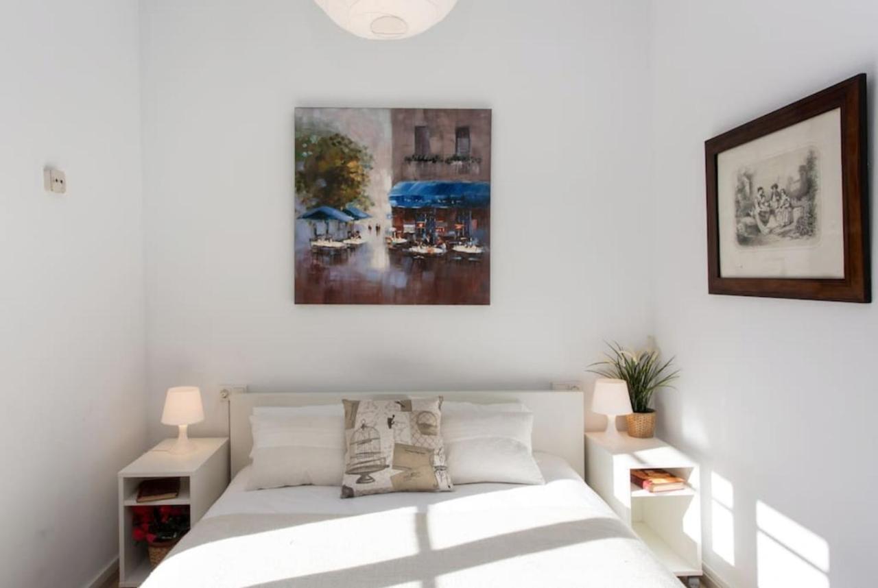 Priority Fira Apartments Barcelona Exterior photo