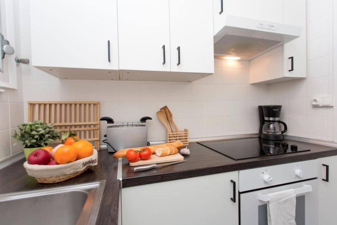 Priority Fira Apartments Barcelona Exterior photo